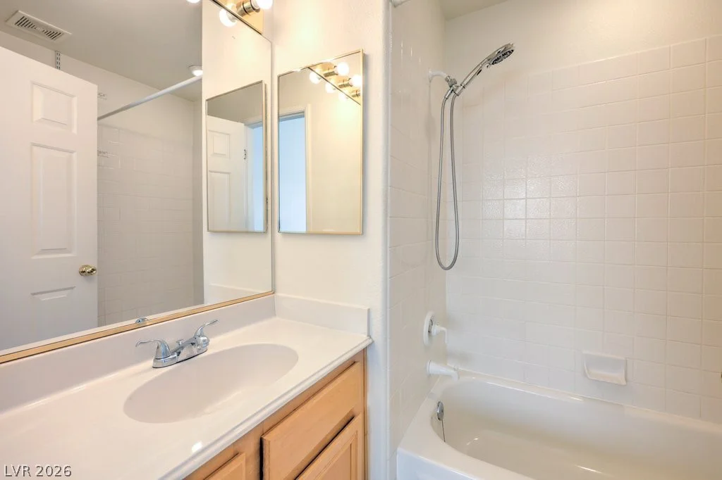 1513 Couples, Las Vegas, NV 89128