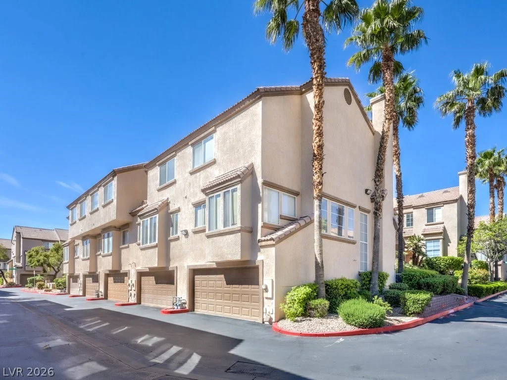 1513 Couples, Las Vegas, NV 89128