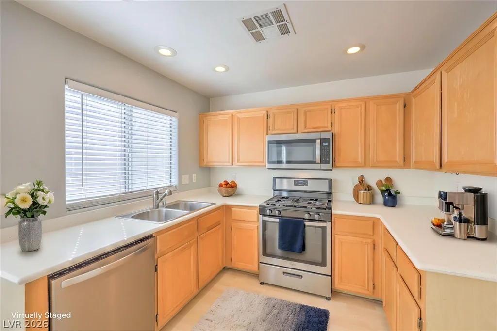 1513 Couples, Las Vegas, NV 89128