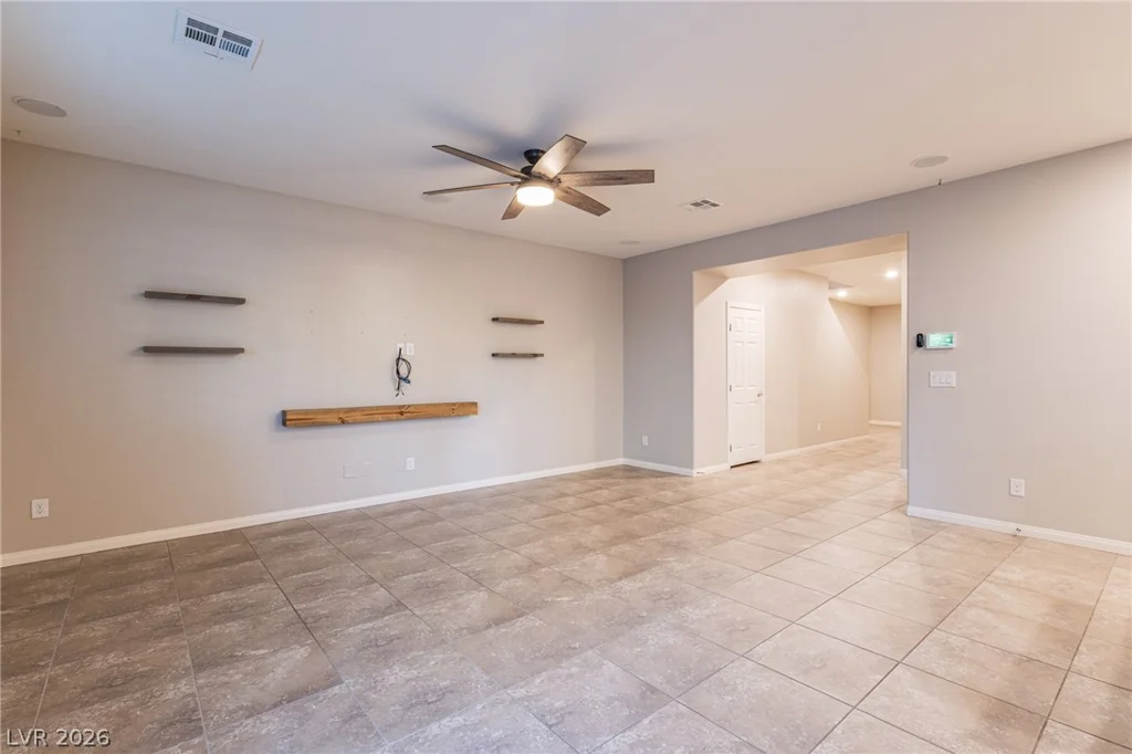 4507 Creekside Cavern, North Las Vegas, NV 89084