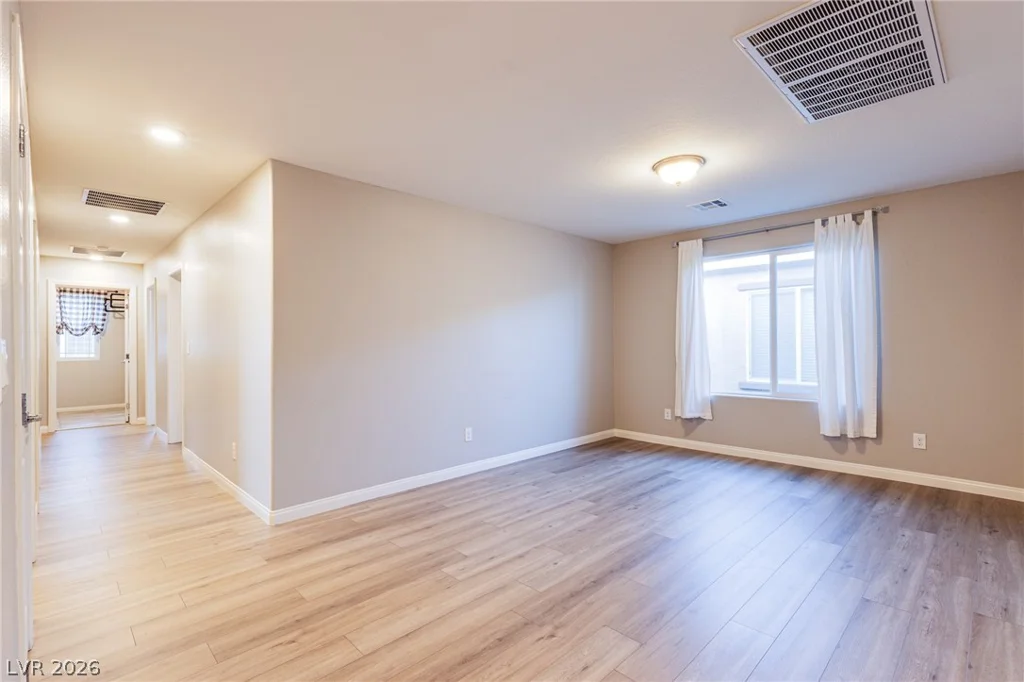 4507 Creekside Cavern, North Las Vegas, NV 89084