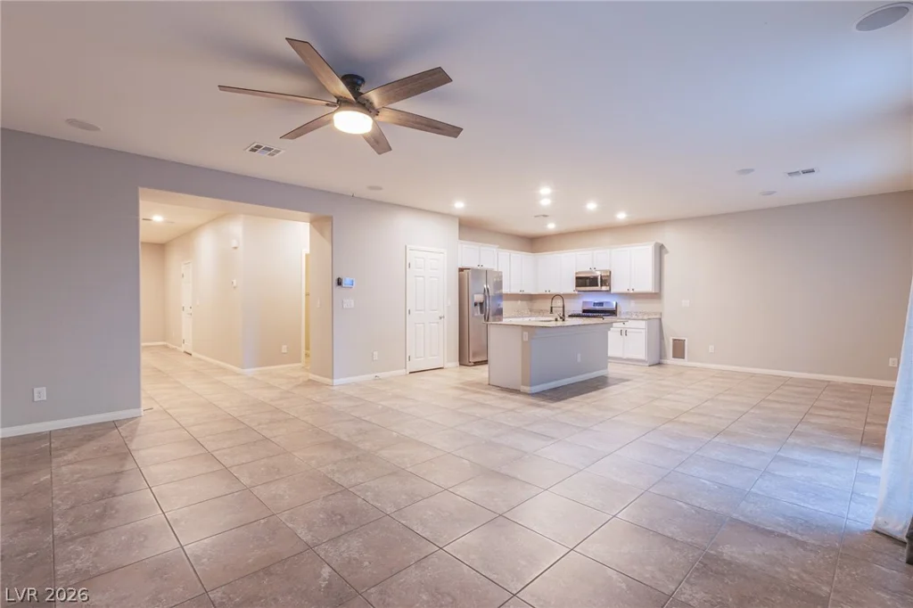 4507 Creekside Cavern, North Las Vegas, NV 89084