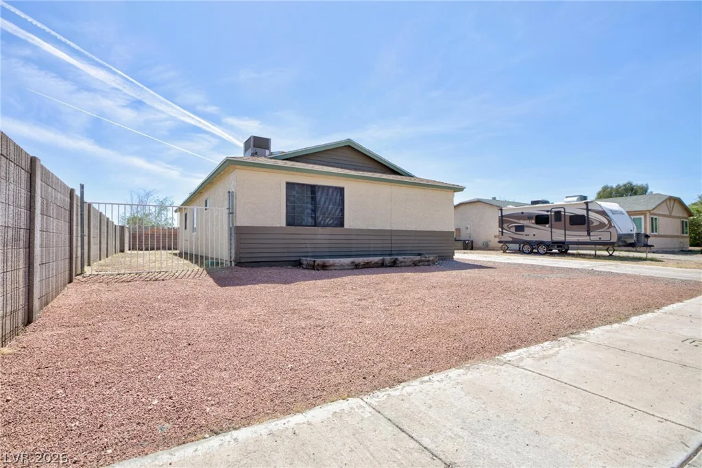 6509 Ouida, Las Vegas, NV 89108