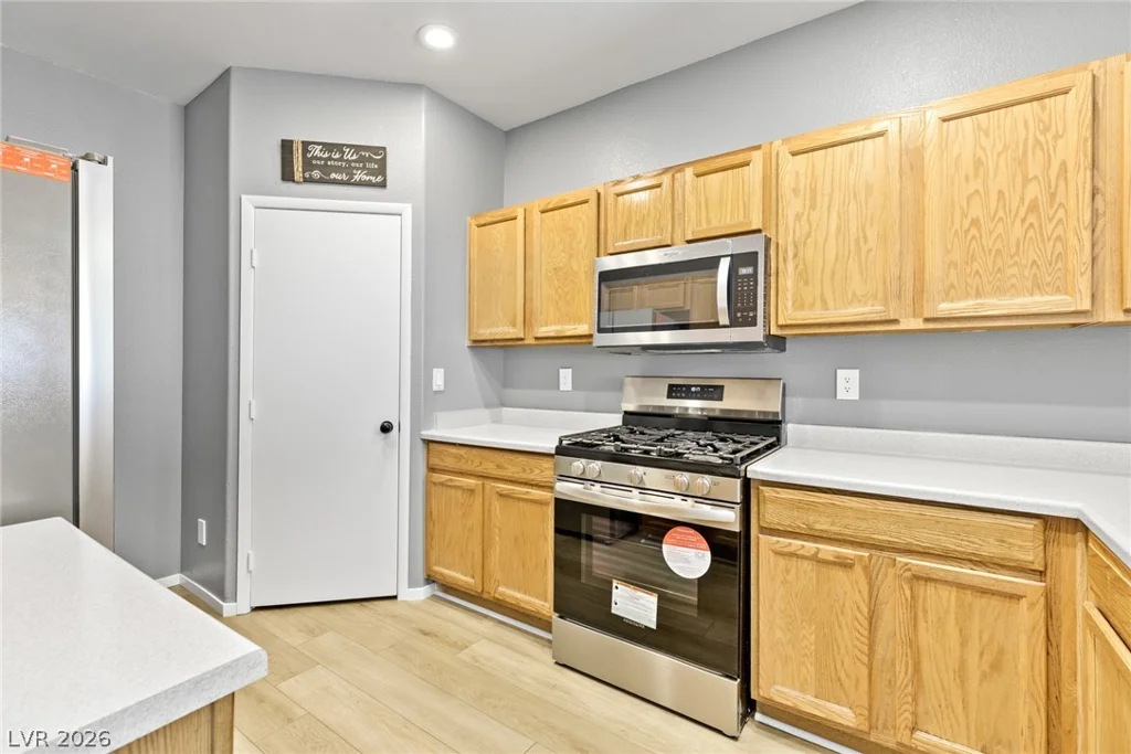 5968 Trickling Descent, Henderson, NV 89011