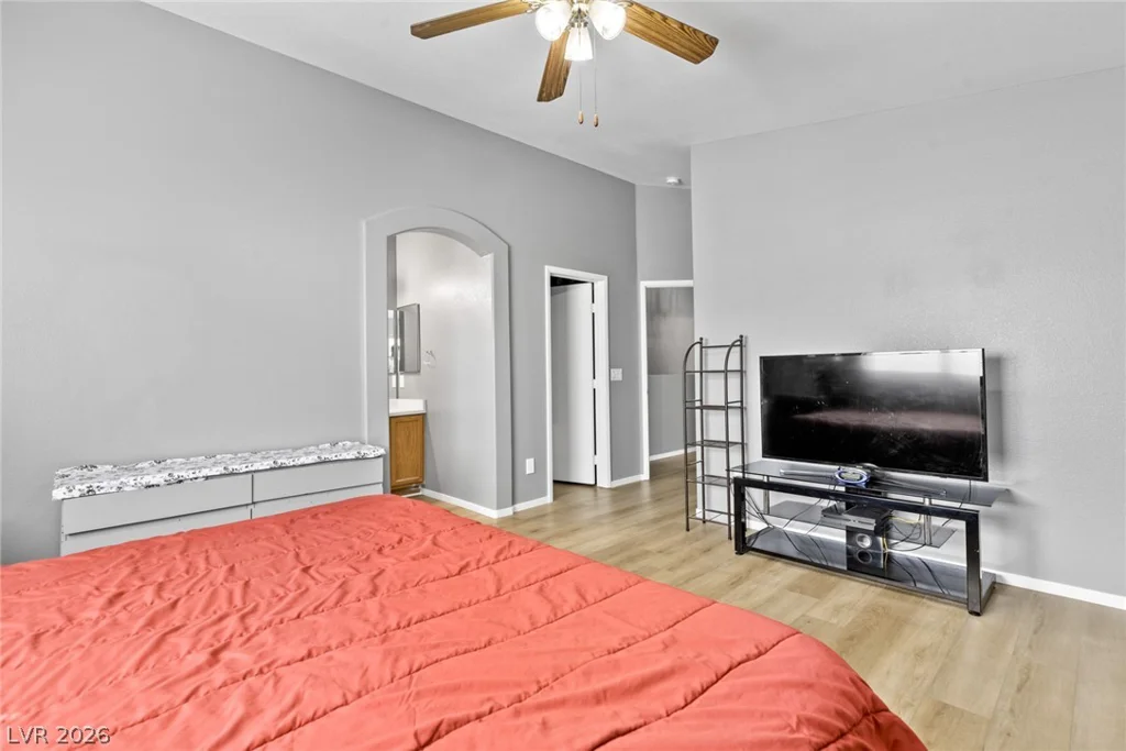 5968 Trickling Descent, Henderson, NV 89011
