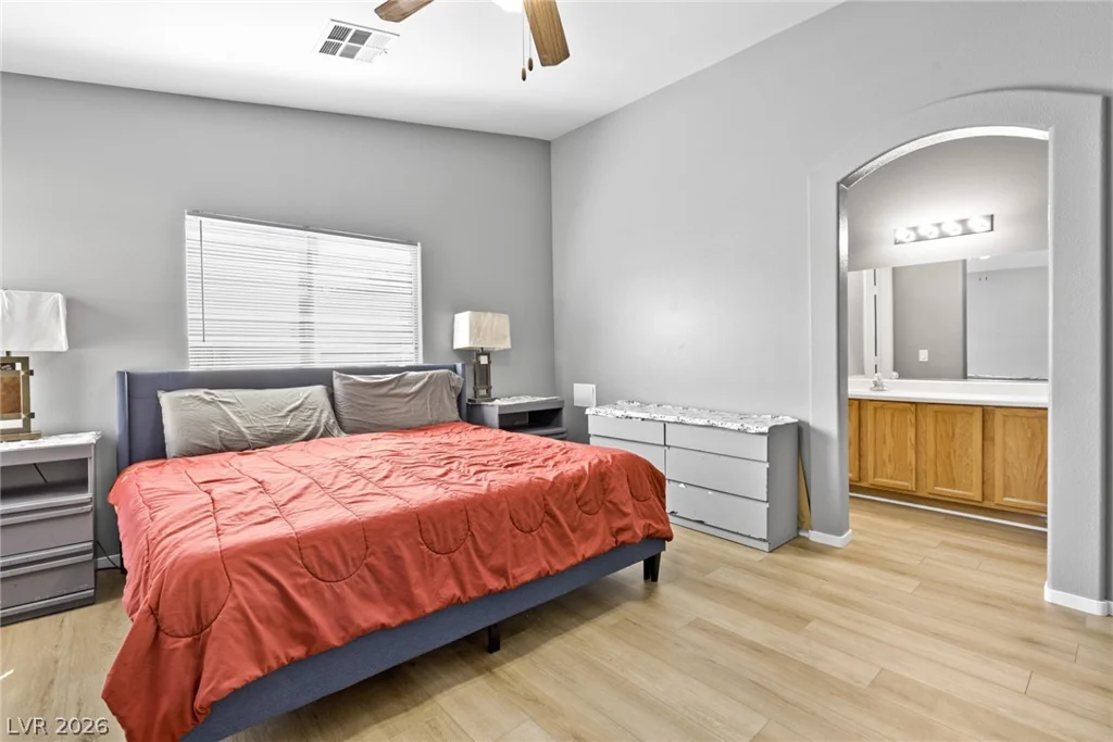 5968 Trickling Descent, Henderson, NV 89011
