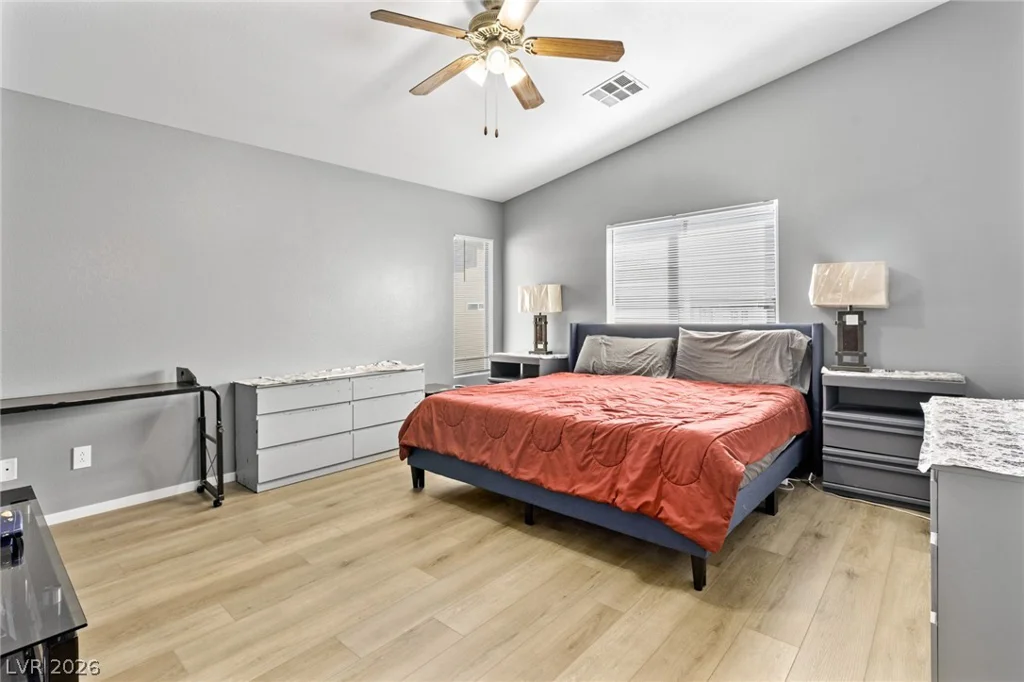 5968 Trickling Descent, Henderson, NV 89011