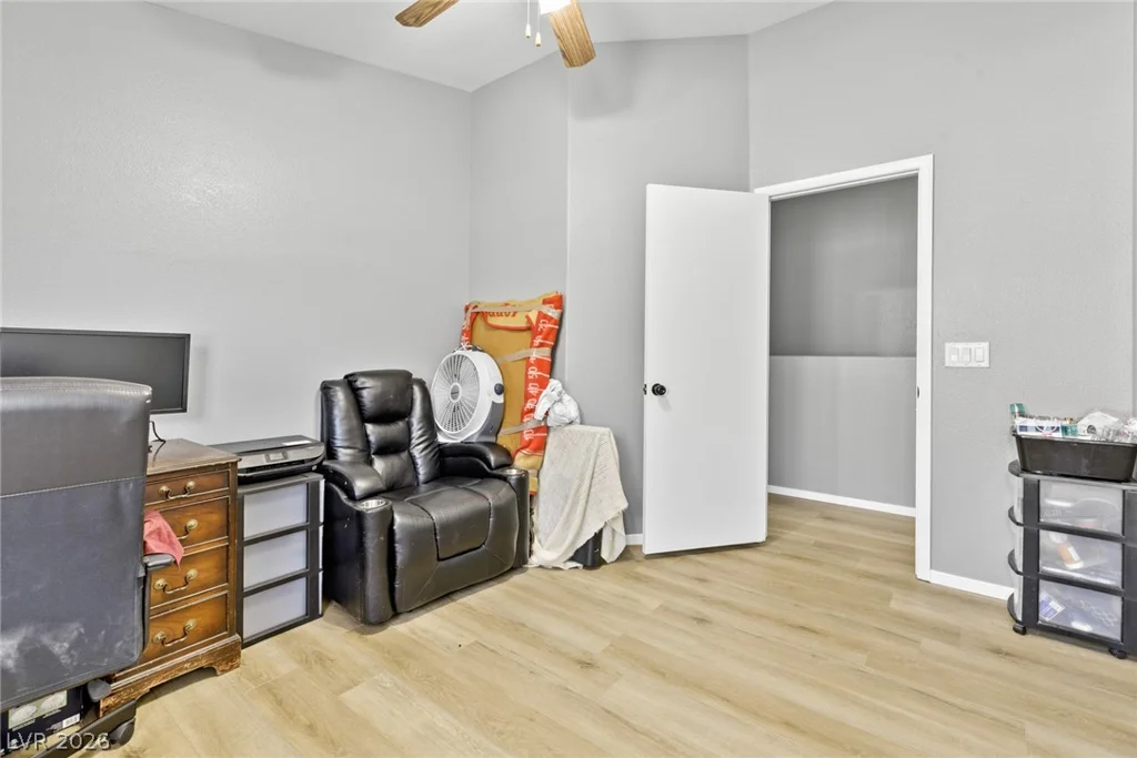 5968 Trickling Descent, Henderson, NV 89011