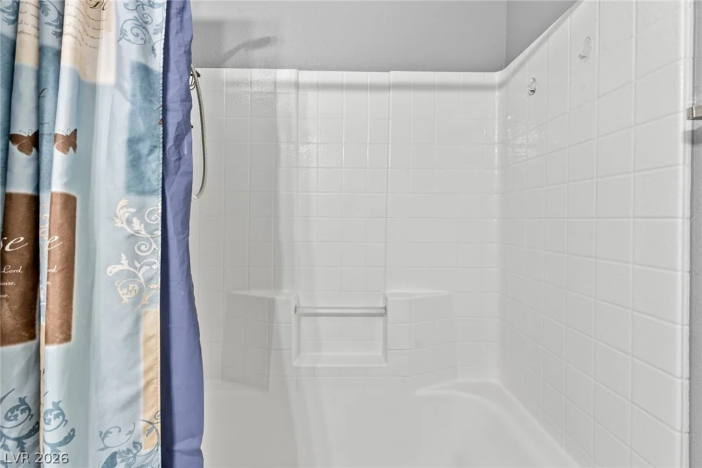 5968 Trickling Descent, Henderson, NV 89011