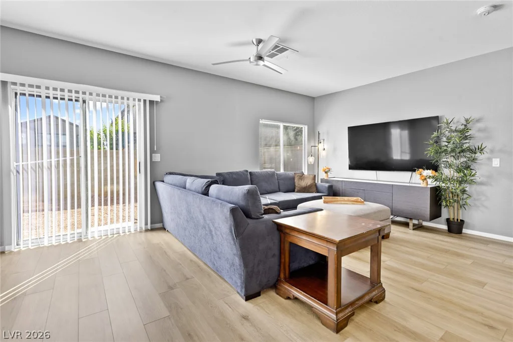 5968 Trickling Descent, Henderson, NV 89011