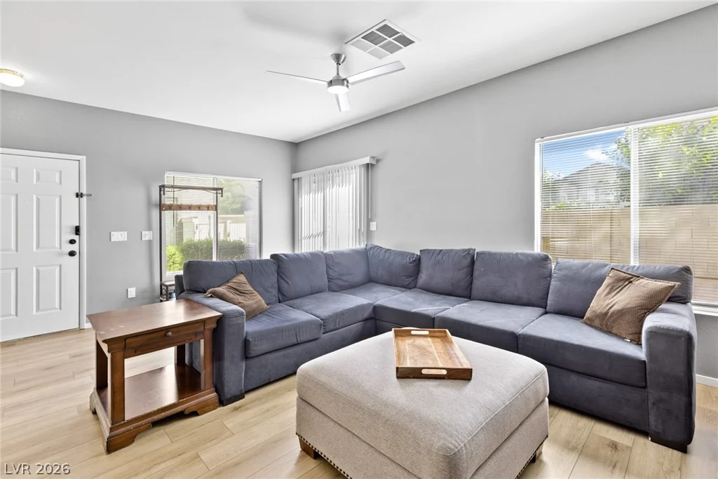 5968 Trickling Descent, Henderson, NV 89011