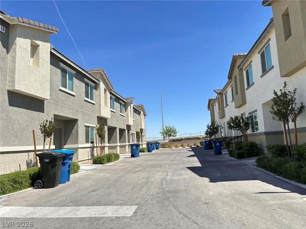 2709 Yellow Blaze, Las Vegas, NV 89183