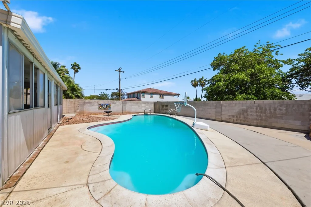2529 Arenas, Las Vegas, NV 89102