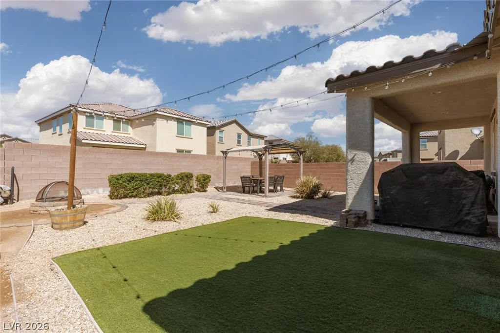 5825 Petrified Tree, North Las Vegas, NV 89081