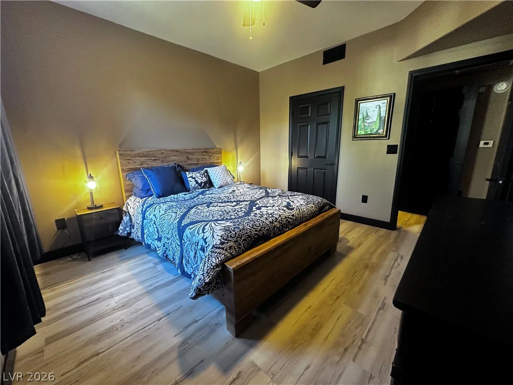 8000 Badura, Las Vegas, NV 89113