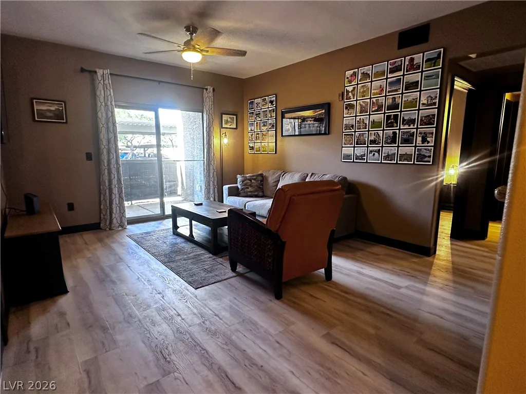 8000 Badura, Las Vegas, NV 89113