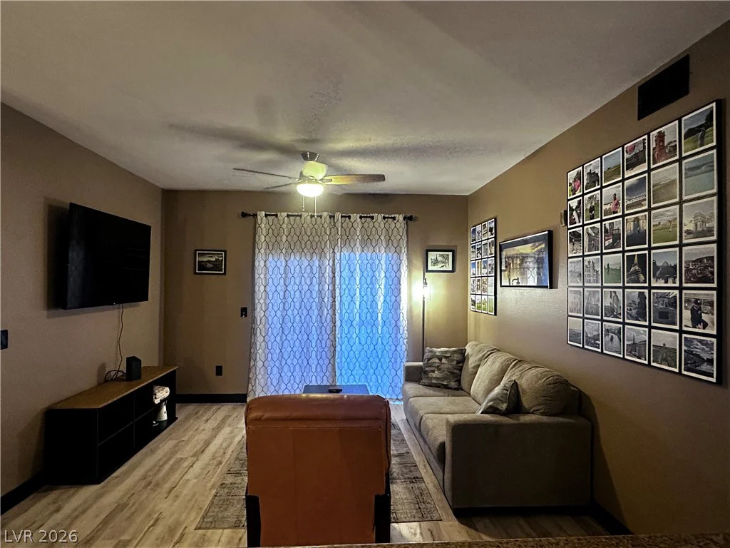 8000 Badura, Las Vegas, NV 89113