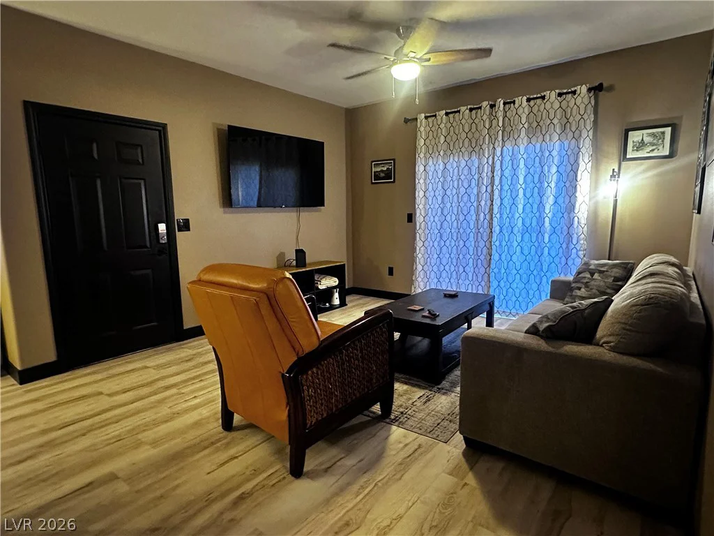 8000 Badura, Las Vegas, NV 89113