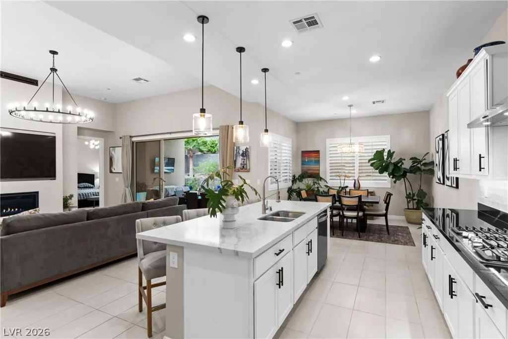 407 Gandara, Las Vegas, NV 89138