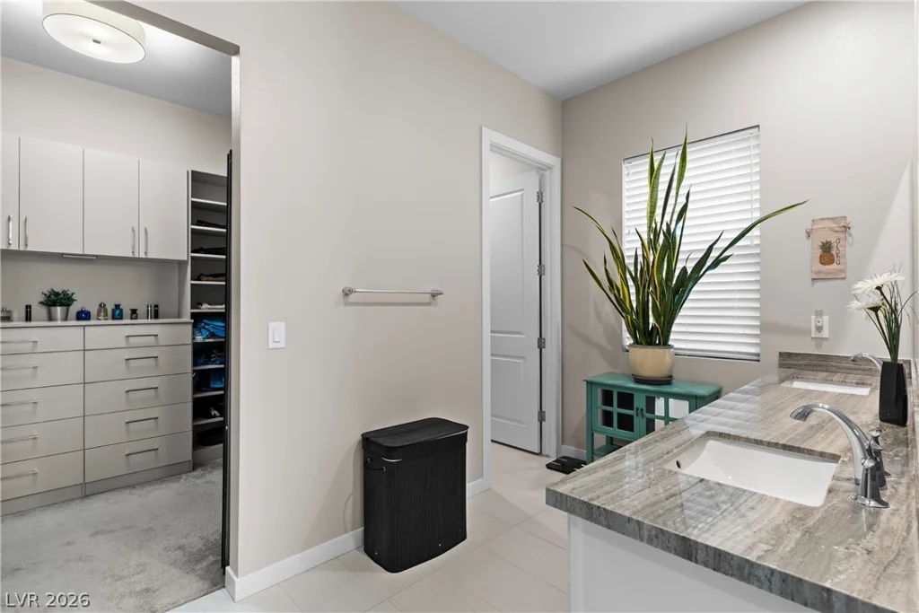 407 Gandara, Las Vegas, NV 89138