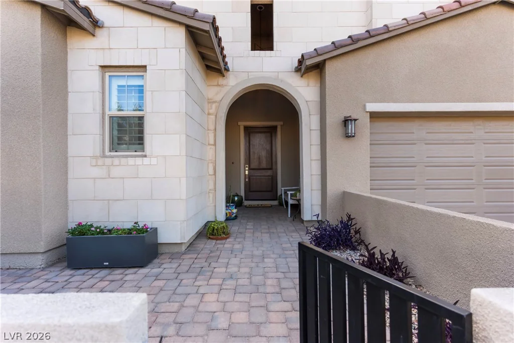 407 Gandara, Las Vegas, NV 89138