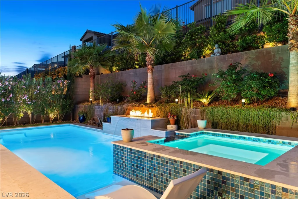 407 Gandara, Las Vegas, NV 89138