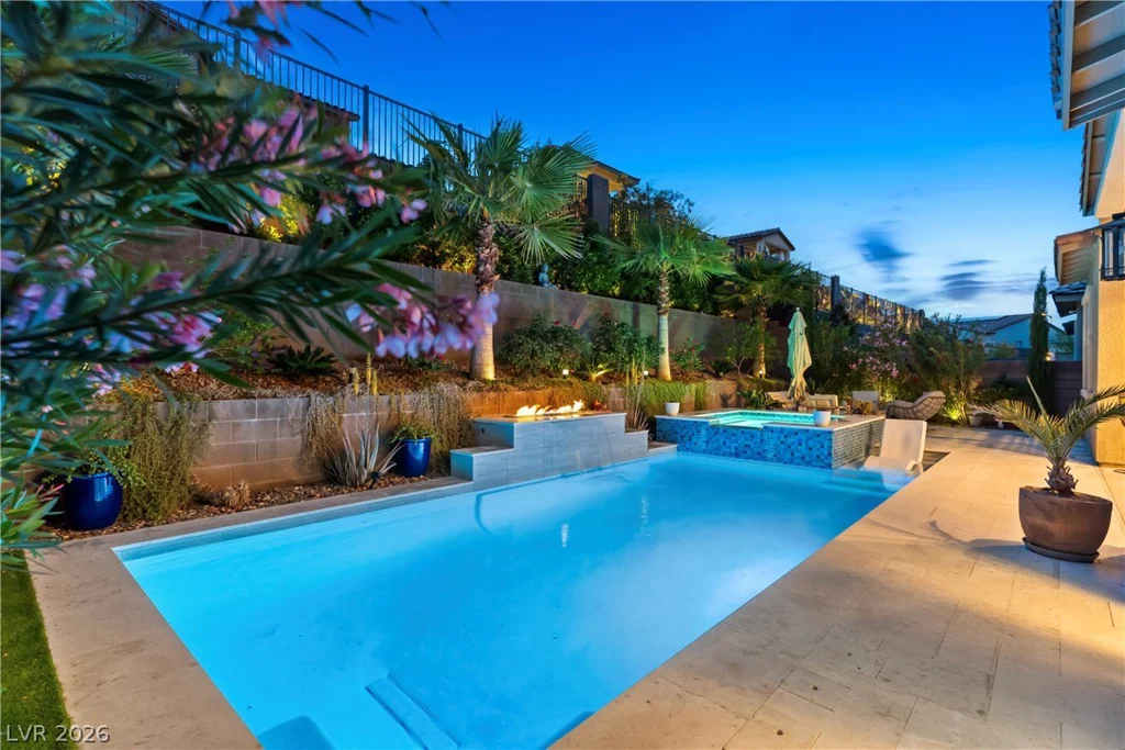 407 Gandara, Las Vegas, NV 89138