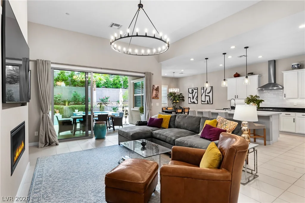 407 Gandara, Las Vegas, NV 89138