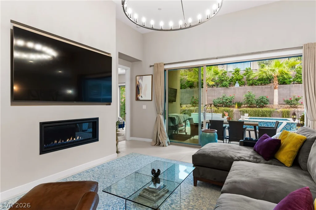 407 Gandara, Las Vegas, NV 89138
