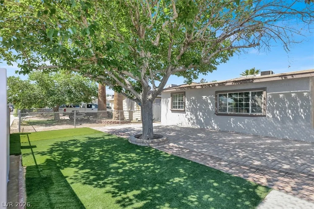 209 21, Las Vegas, NV 89101