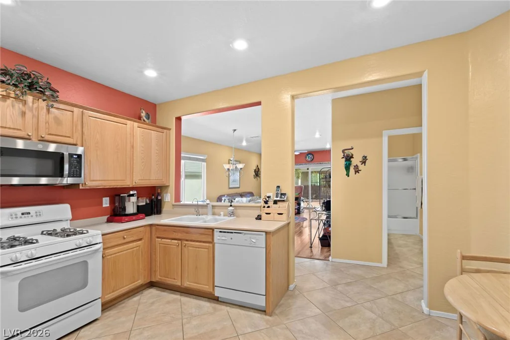 2556 Cosmic Dust, Henderson, NV 89044