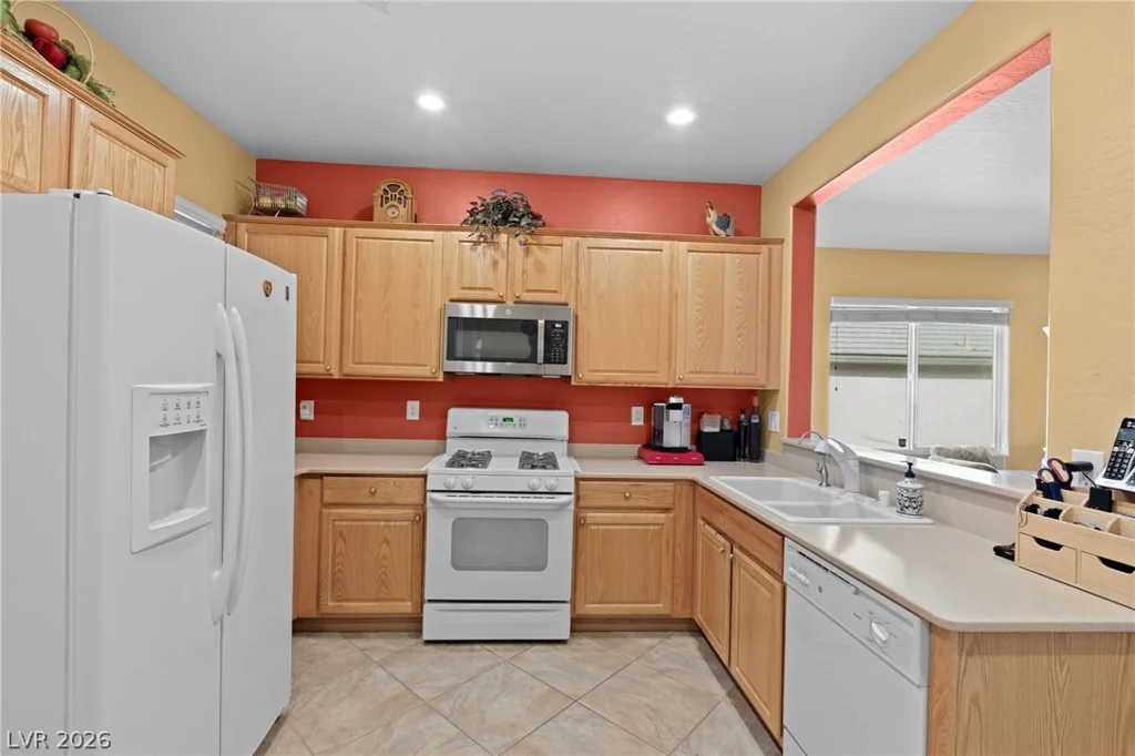 2556 Cosmic Dust, Henderson, NV 89044