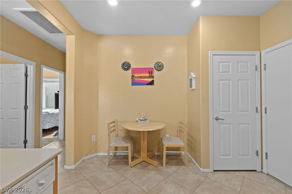 2556 Cosmic Dust, Henderson, NV 89044