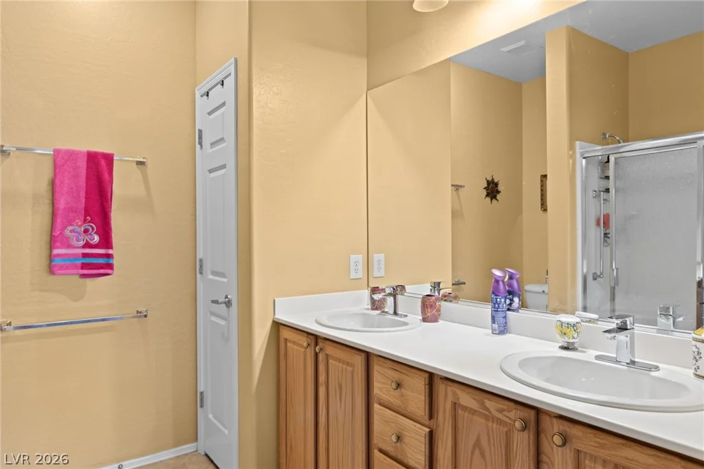 2556 Cosmic Dust, Henderson, NV 89044