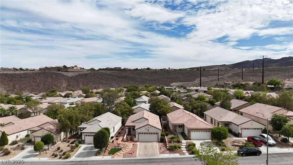2556 Cosmic Dust, Henderson, NV 89044