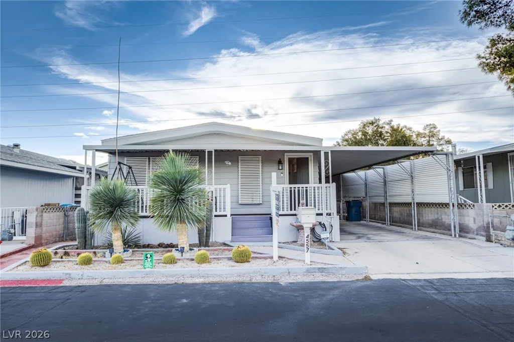 4557 Royal Ridge, Las Vegas, NV 89103