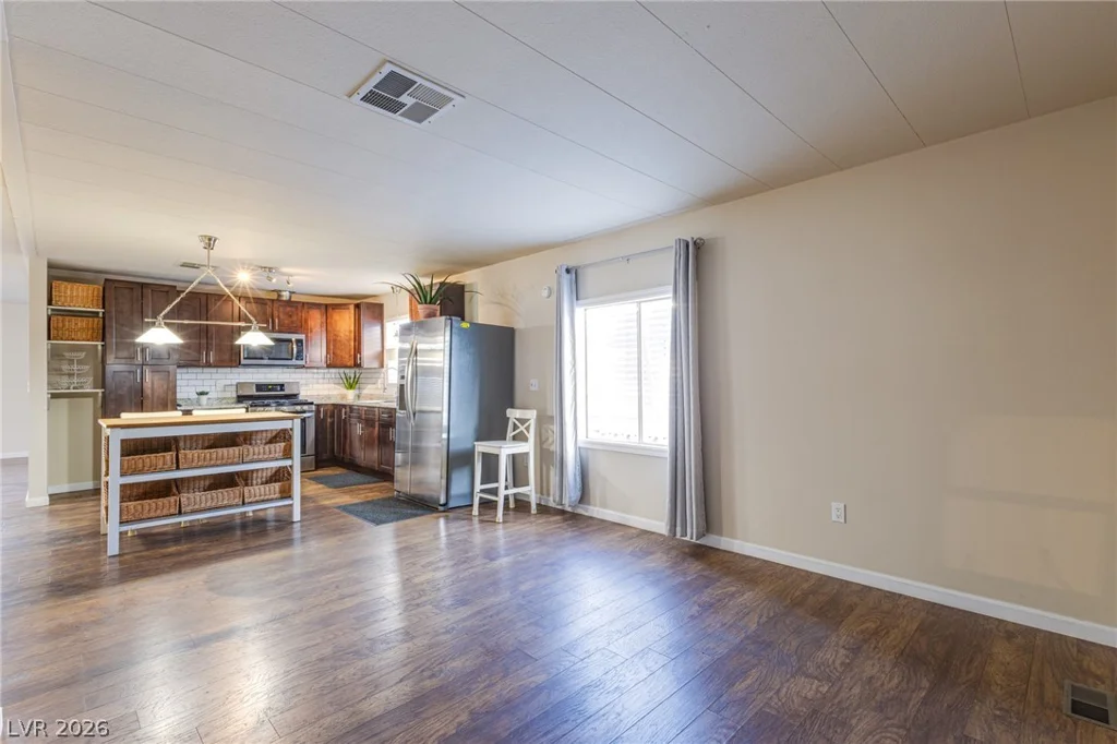 4557 Royal Ridge, Las Vegas, NV 89103