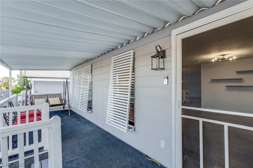 4557 Royal Ridge, Las Vegas, NV 89103