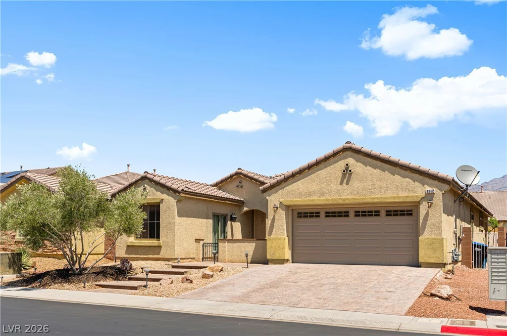 4212 Helens Pouroff, North Las Vegas, NV 89085