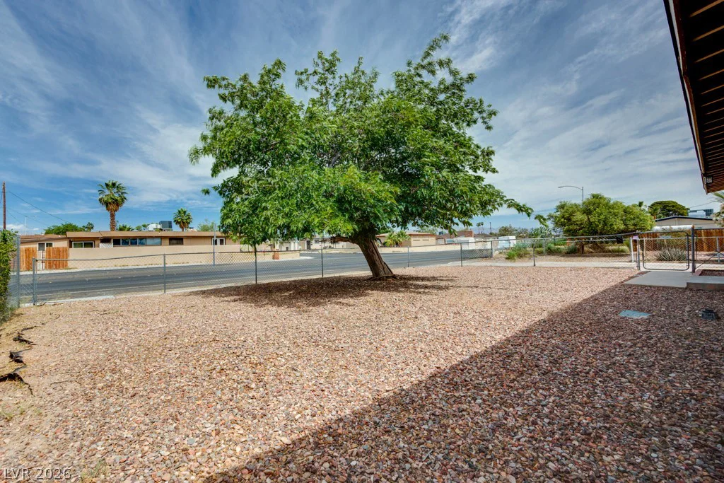 706 Upland, Las Vegas, NV 89107