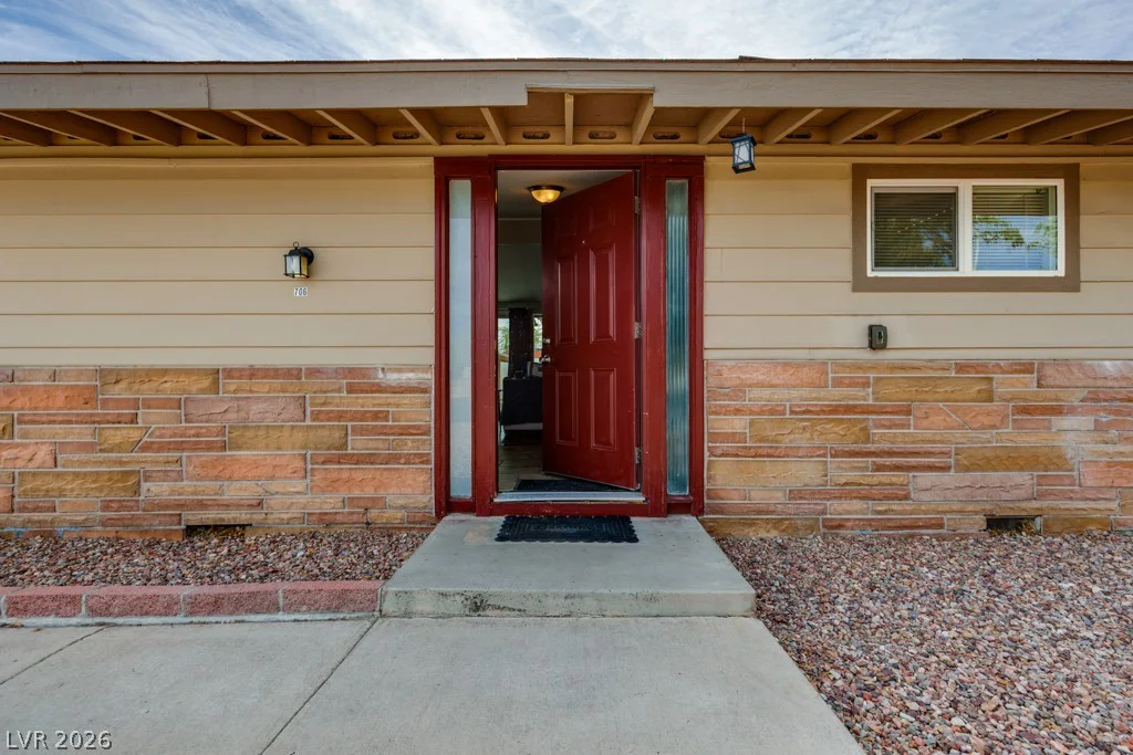 706 Upland, Las Vegas, NV 89107
