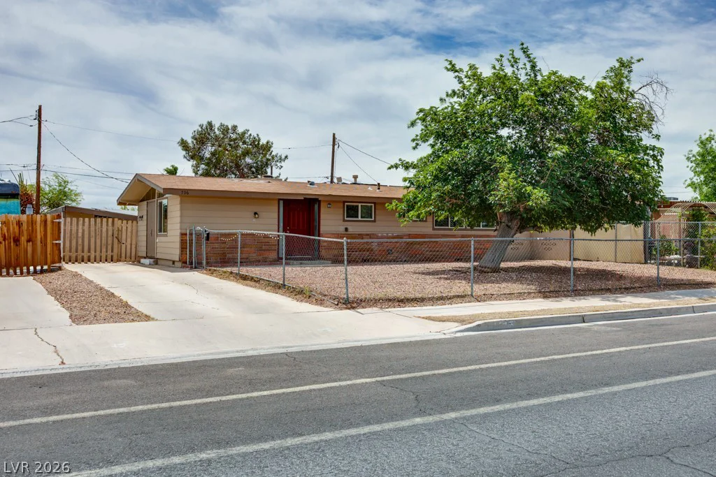 706 Upland, Las Vegas, NV 89107