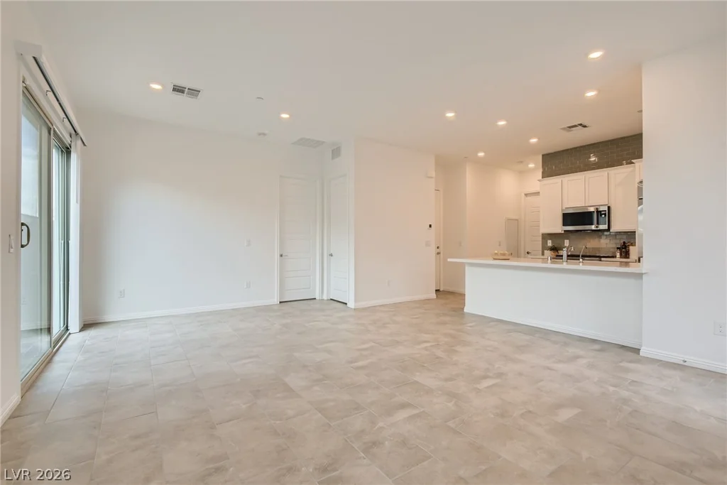 933 Mayfield Manor, Las Vegas, NV 89138