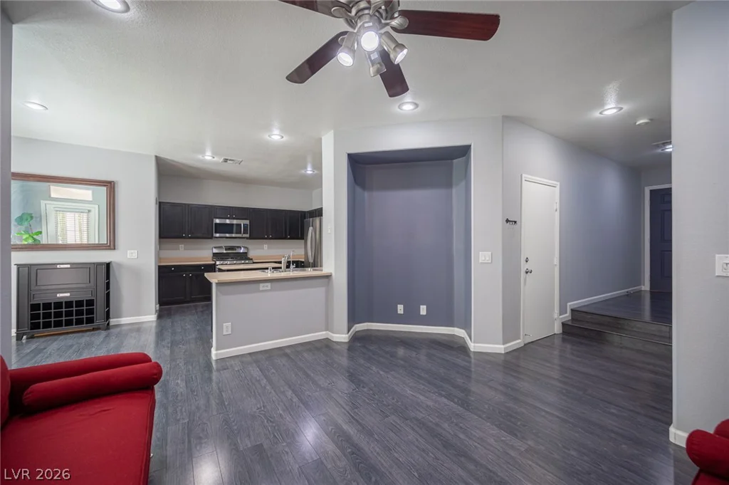 6685 Topley Pike, Las Vegas, NV 89139