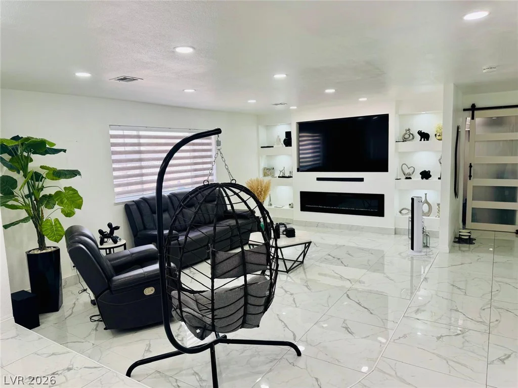 4679 Cleveland, Las Vegas, NV 89104