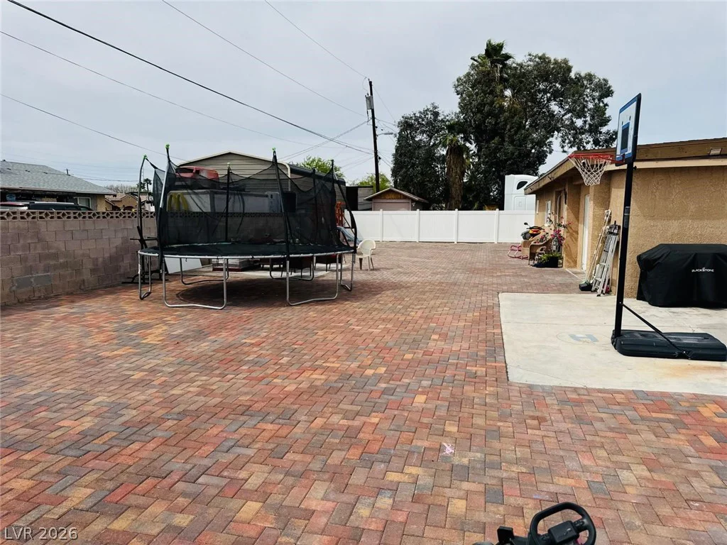 4679 Cleveland, Las Vegas, NV 89104