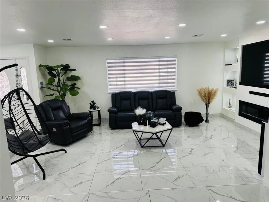 4679 Cleveland, Las Vegas, NV 89104