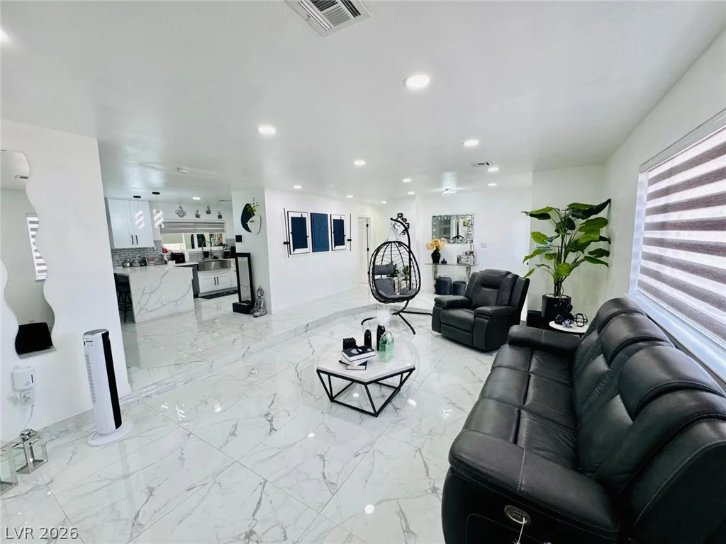4679 Cleveland, Las Vegas, NV 89104