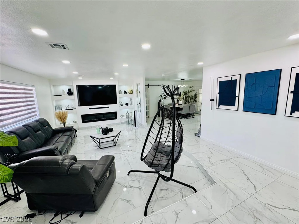 4679 Cleveland, Las Vegas, NV 89104