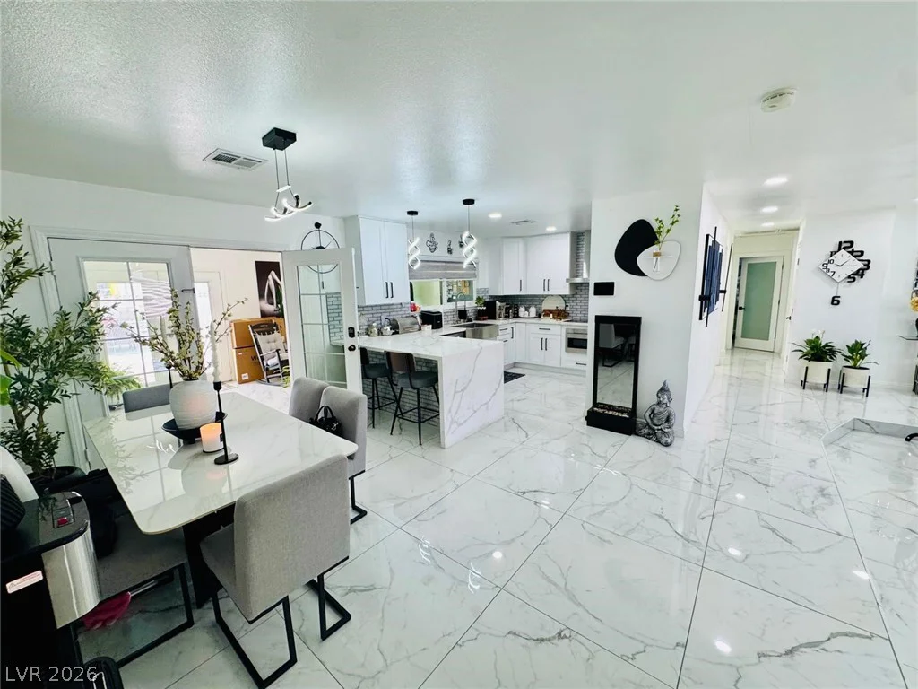 4679 Cleveland, Las Vegas, NV 89104